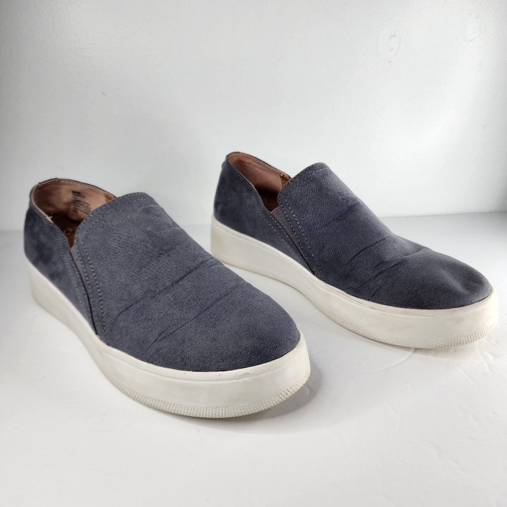 STEVE MADDEN Gray Zayna Slip On Shoes.